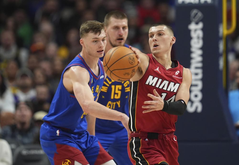 定本泽马在 定本泽马在