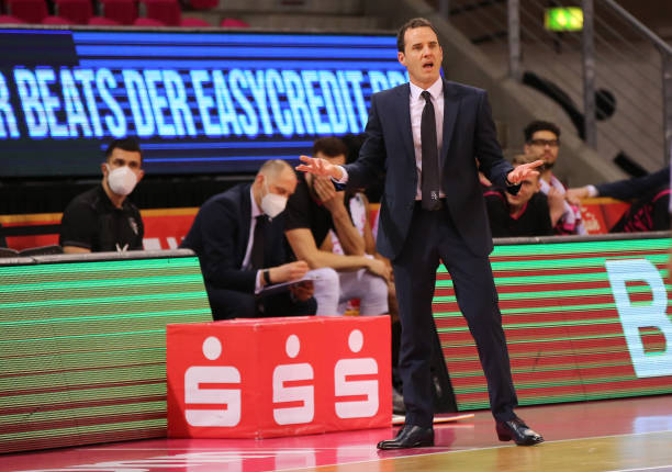 键比赛中的 键比赛中的