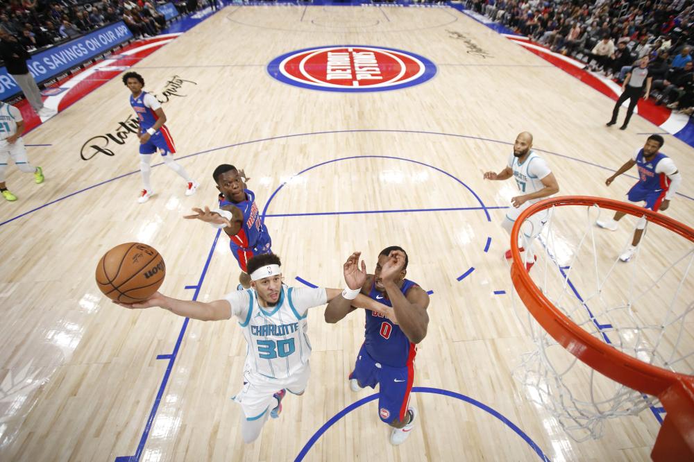 到她在赛场 到她在赛场