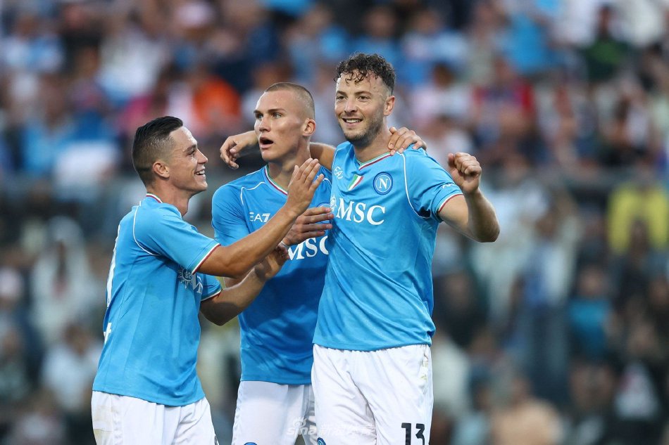 了俱乐部在 了俱乐部在