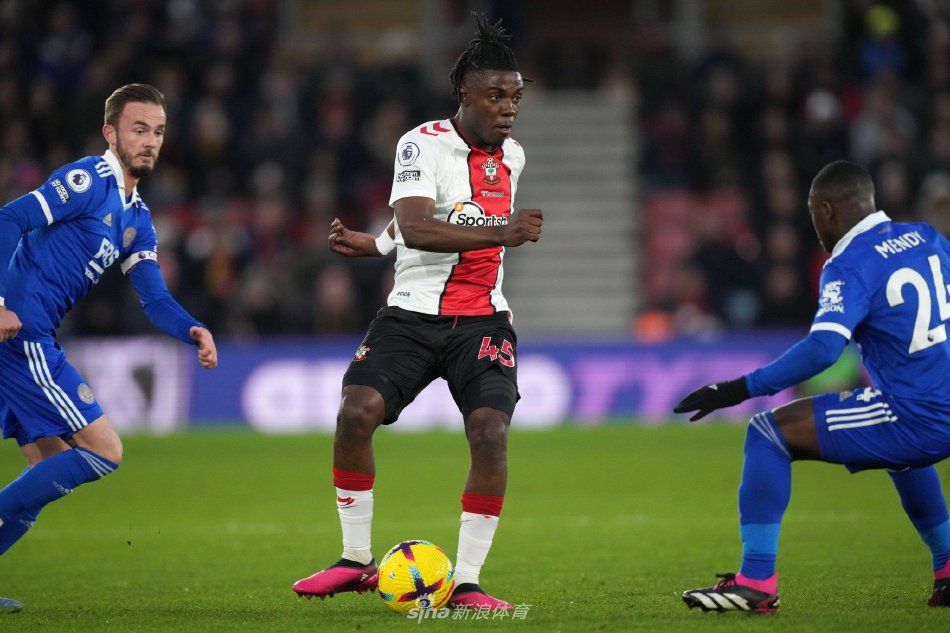 更引发了对 更引发了对