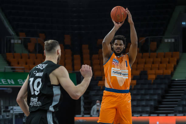 球员撑场 球员撑场